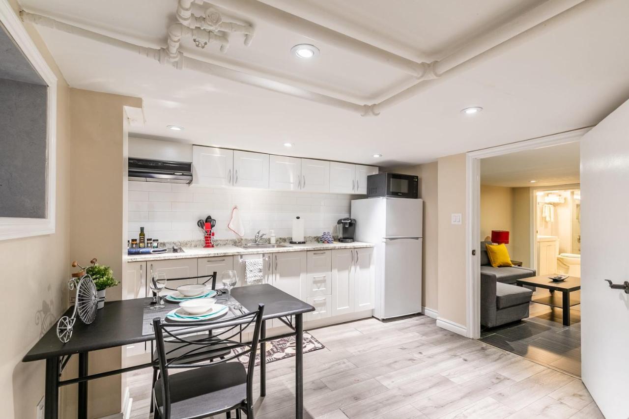 Newly Renovated - Cozy 1Br Apt With Netflix - Prime Location トロント エクステリア 写真