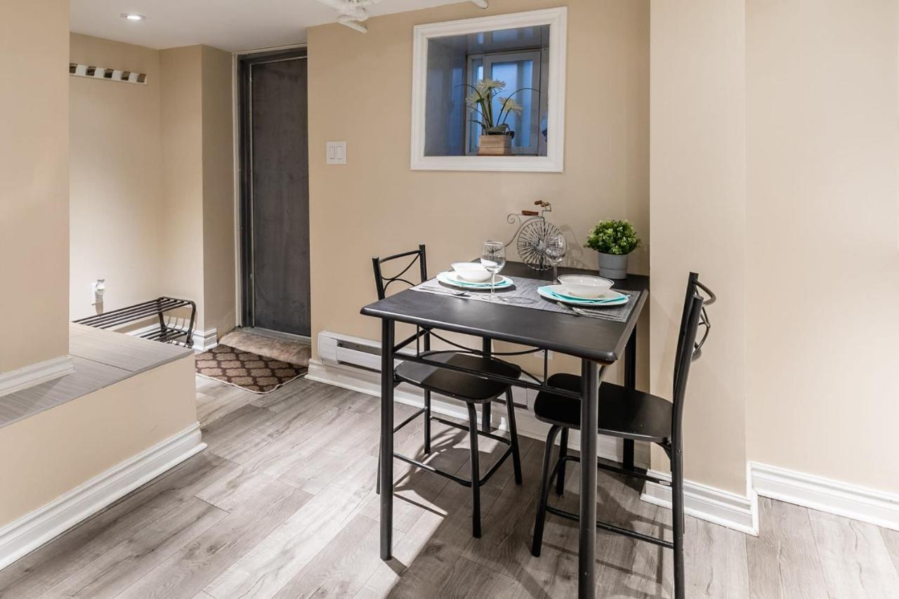Newly Renovated - Cozy 1Br Apt With Netflix - Prime Location トロント エクステリア 写真